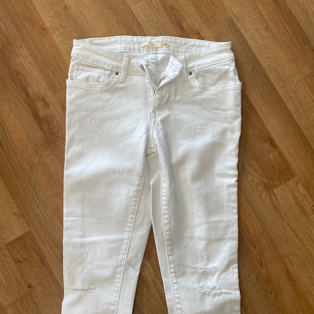 #16 - LEVIS 711 Skinny jeans